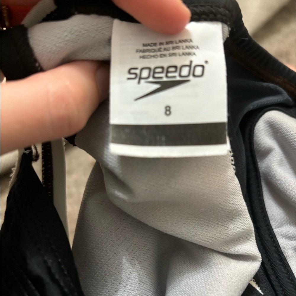 Speedo Crossback Bathingsuit One Piece Black&White Size 8 - Picture 3 of 5